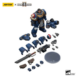 Ultramarines Lieutenant Titus-Collectors Edition Action Figure Contents